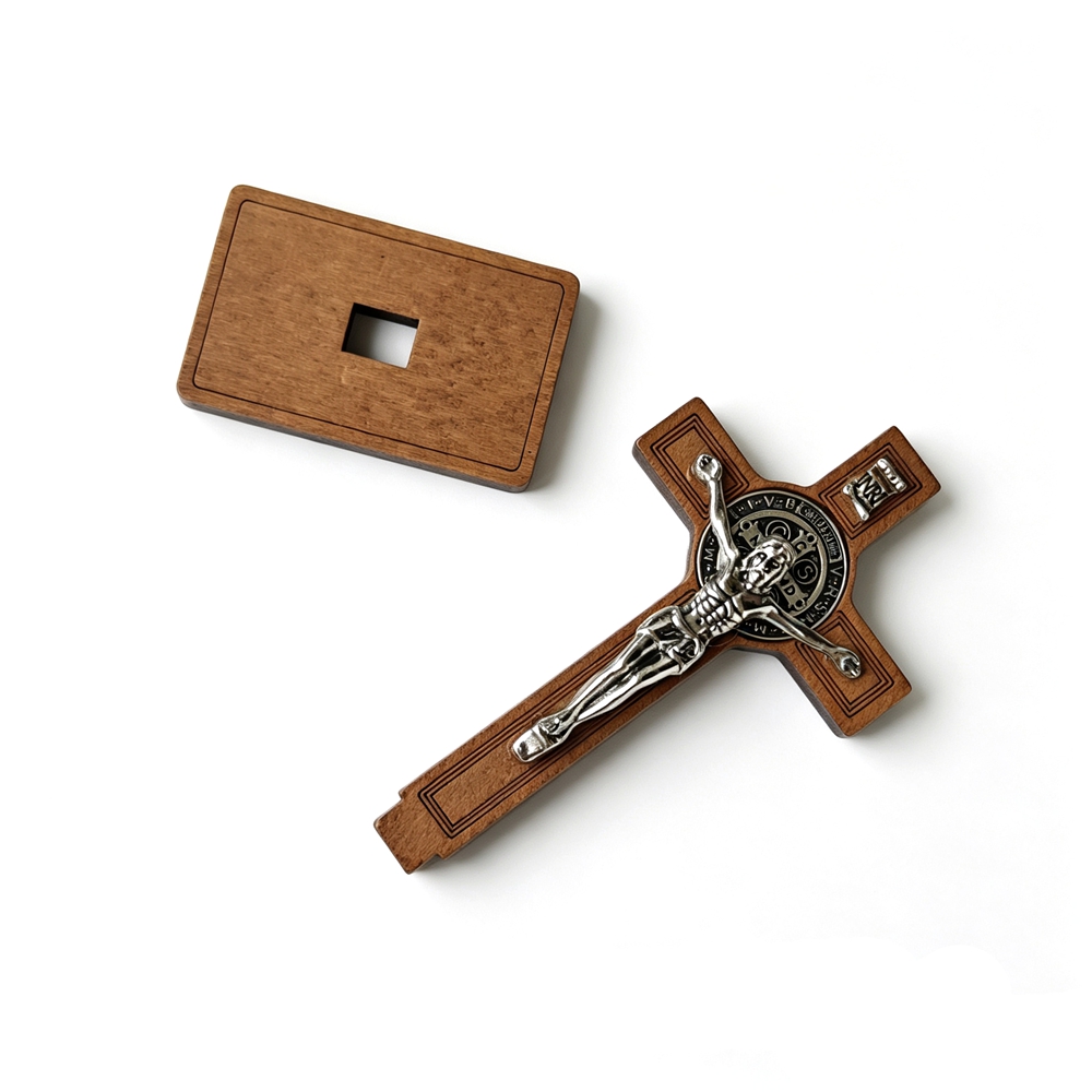 St Benedict Standing Crucifix  - Home Decor Retailers recension och pris