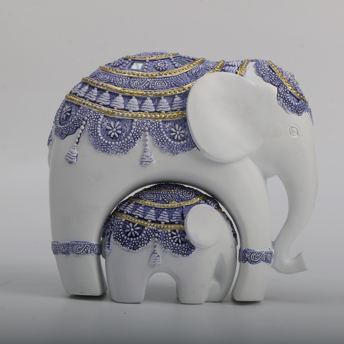 Blue and White Trunk-Up Elepha - Home Decor Deals recension och pris